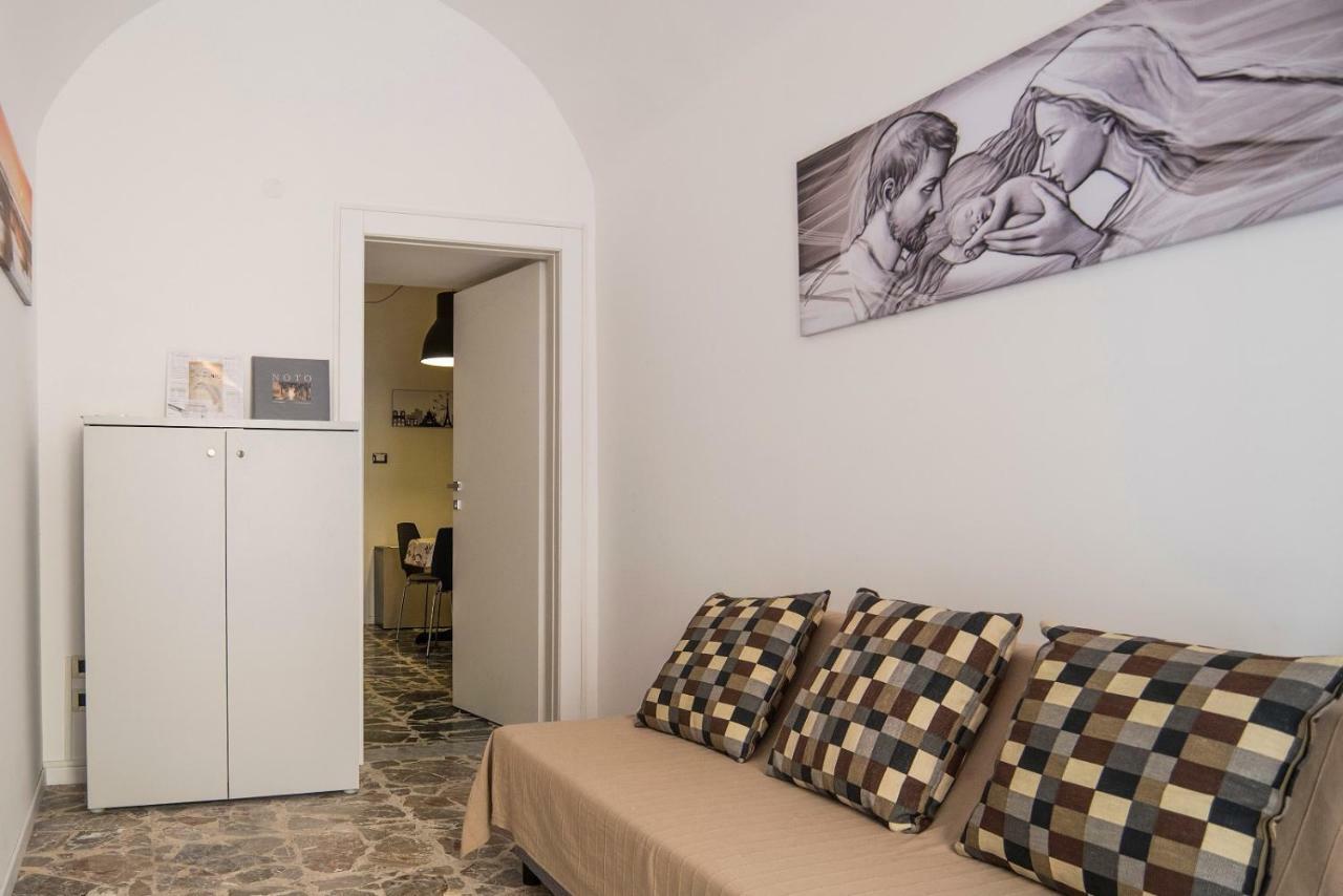 Fedeli House *