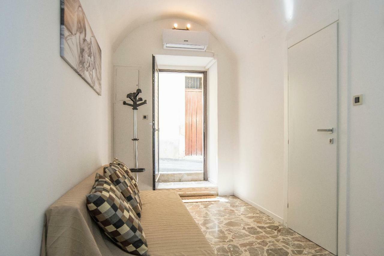 Fedeli House *