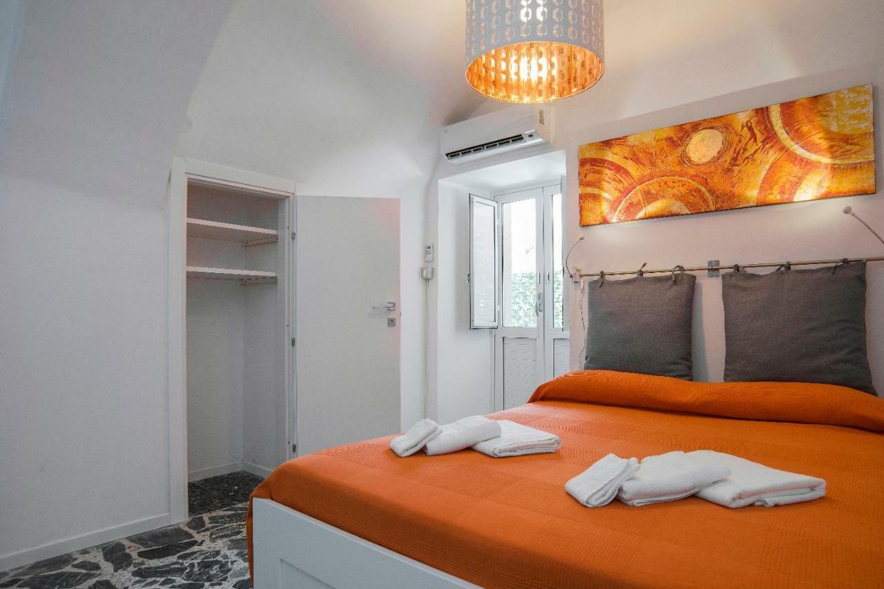 Fedeli House * Noto